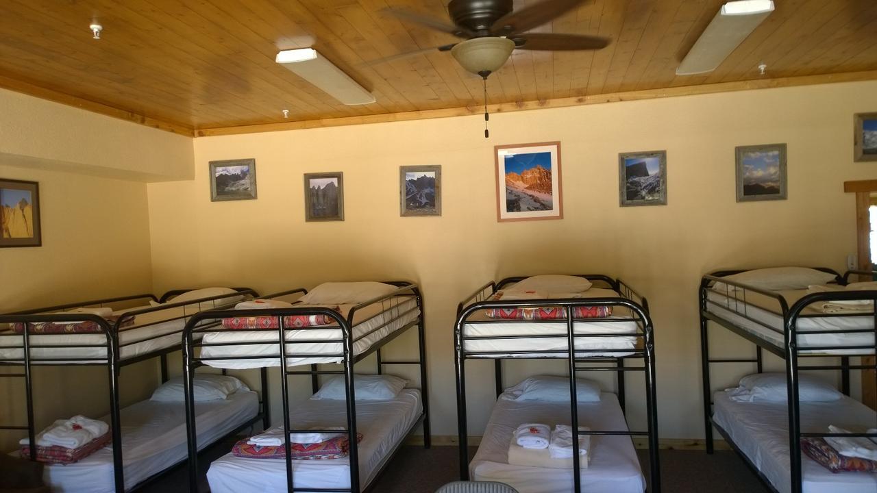 Whitney Portal Hotel And Hostel Lone Pine Zewnętrze zdjęcie